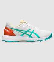 Smash your next boundary with the Asics 350 Not Out FF. Built using a synthetic leather upper with...