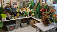 YORKEYS KNOB10 Boden StreetExtensive variety of artificial flowers, arrangements and Christmas...