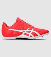 Feel confident on the track with every run in the Asics Hyper MD 8. Engineered to suit the needs of...