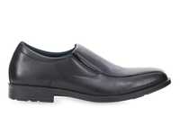 Designed to be stylish and durable in premium black leather, the Clarks Berkley offers a tailored...