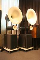 Avantgarde Acoustics Unique and incomparable. Magically captivating. Dynamically three-dimensional.