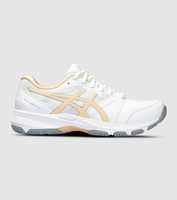 Take your winning strike in the Asics Gel-550TR. This court-based performance shoe is designed to keep...