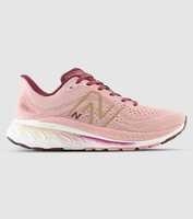 The New Balance 860 V13 is your go-to shoe for diverse fitness requirements. Built on a sturdy platform...