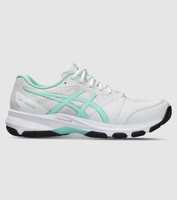 Take your winning strike in the Asics Gel-550TR. This court-based performance shoe is designed to keep...