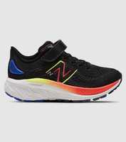 Make the New Balance 860 V13 their go-to shoe for diverse fitness requirements. Built on a sturdy...