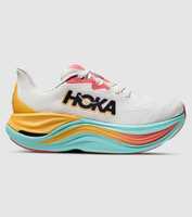 The running shoe that does it all! The HOKA Skyward X takes soft and smooth to the extreme. This super...