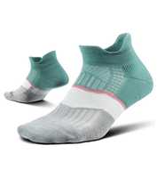 Engineered with anatomical design and Targeted Compression, providing a Custom-Like Fit and reduced...