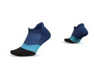 Hit the ground running in Feetures most technically advanced socks. Constructed using ultra-thin...