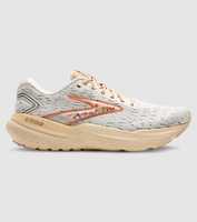 Experience supreme softness and maximum comfort in the Brooks Glycerin 21, a premium option for...