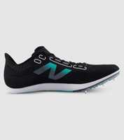 Gain a competitive edge with the New Balance MD500 v9. This premium racing spike excels at distances...