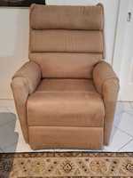 Aspire large electric lift Recliner in good condition, has been professionally cleaned,  would suit...