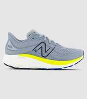 Make the New Balance 860 V13 their go-to shoe for diverse fitness requirements. Built on a sturdy...