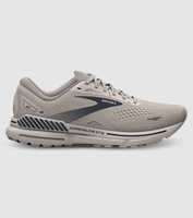 Brooks' go-to and most loved support shoe returns, giving runners the most of what they love. Providing...