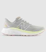 The New Balance 860 V13 is your go-to shoe for diverse fitness requirements. Built on a sturdy platform...