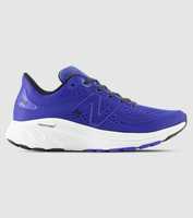 Make the New Balance 860 V13 their go-to shoe for diverse fitness requirements. Built on a sturdy...