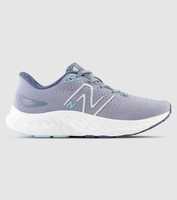 An updated take on the New Balance Evoz running shoe combines plush comfort with performance and...