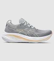 Add comfort to every step in the Asics Gel-Nimbus 26. Delivering cloudlike softness, the Asics...