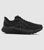 The New Balance 860 V13 is your go-to shoe for diverse fitness requirements. Built on a sturdy platform...