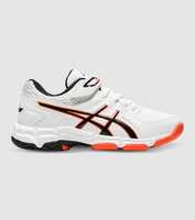 The Asics GEL-540TR PRE School cross trainer is a versatile all-round shoe for active kids. The...