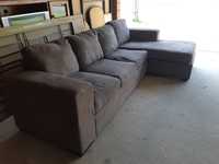 Great 4-seater lounge in great condition with fold out double bed divan and end settee.  Rarely used. ...