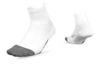 Receive unparalleled support and comfort in the Feetures Elite Light Cushion Quarter Socks. Using...