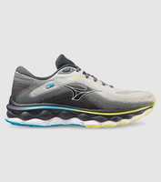 Experience a premium blend of maximum cushioning and neutral stability that will make you feel like you...