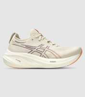 Add comfort to every step in the Asics Gel-Nimbus 26. Delivering cloudlike softness the Asics...