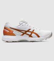 Smash your next boundary with the Asics 350 Not Out FF. Built using a synthetic leather upper with...