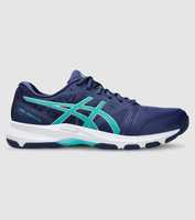 Take your winning strike in the Asics Gel-550TR. This court-based performance shoe is designed to keep...