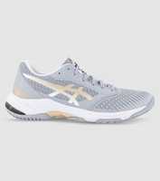  Get competition ready with the Asics Netburner Ballistic FF3 netball shoes in Grey. This new version...