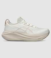 Feel comfort, find calm in the Asics Gel-Nimbus 27. Designed to deliver cloud-like cushioning that goes...