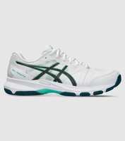 Take your winning strike in the Asics Gel-550TR. This court-based performance shoe is designed to keep...