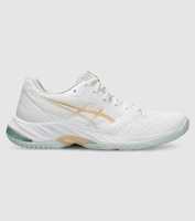 Get competition ready with the Asics Netburner Ballistic FF 3. This new version features a 15mm heel to...