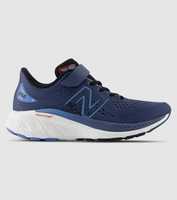 Make the New Balance 860 V13 their go-to shoe for diverse fitness requirements. Built on a sturdy...