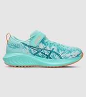 Asics' flagship triathlon shoe, back and better than ever. The Asics Gel-Noosa Tri 16 offers energy in...