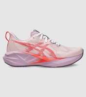 Find comfort, find energy, in the Asics Novablast 5. Designed to deliver energised cushioning for your...