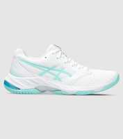 Get competition ready with the Asics Netburner Ballistic FF 3. This new version features a 15mm heel to...