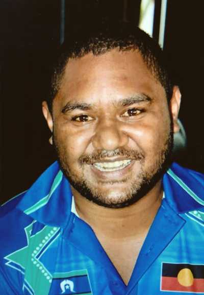 KUM SING, Gordon Thomas