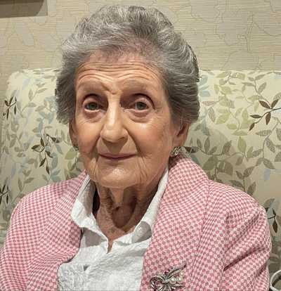 BEACONSFIELD (NEE SLONIM), Norma