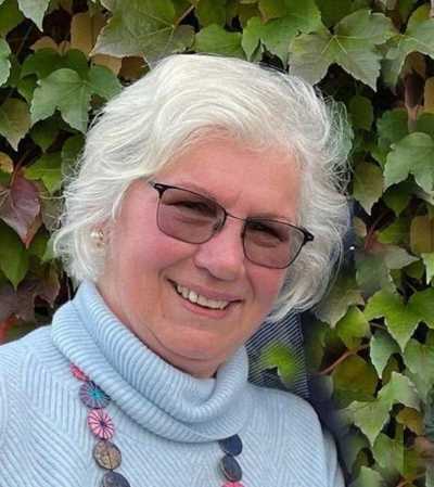 TENNANT, Emőke  'Amy'