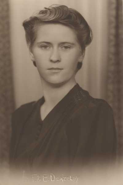 JANKE, Cora May (nee Apelt)