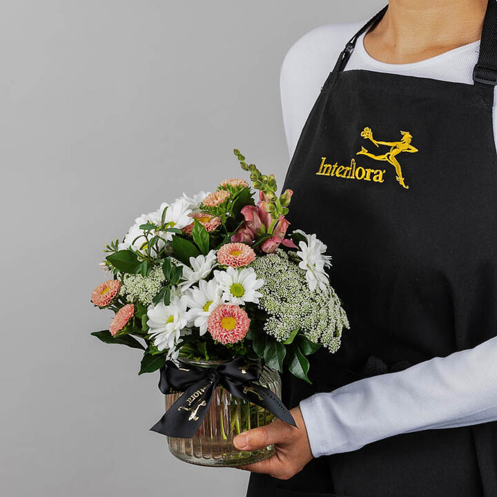Our Pastel Florist Choice Posy in Jar includes an assortment of pastel toned fresh flowers arranged and...