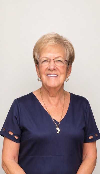 KARYDIS, Cynthia Isabelle  (née White)