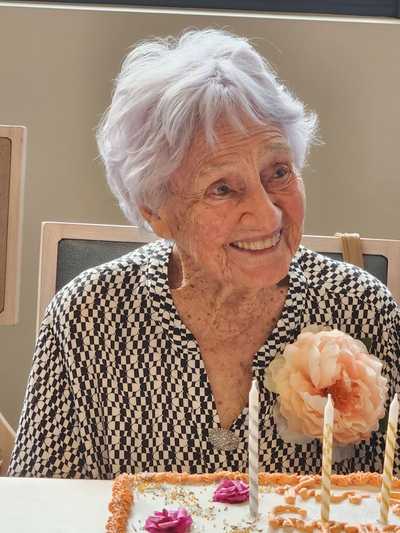 COX, Beryl