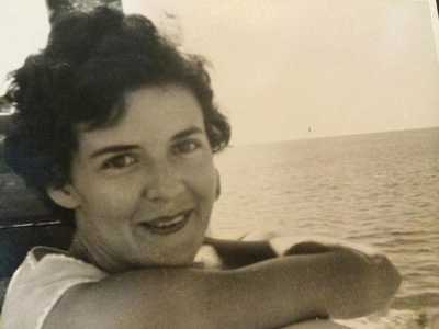 KORMENDY, Barbara