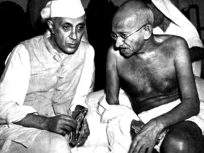 Indira’s father Jawaharlal Nehru (left) with Mahatma Gandhi at the All-India Congress committee meeting in Bombay, India, in July 1946.