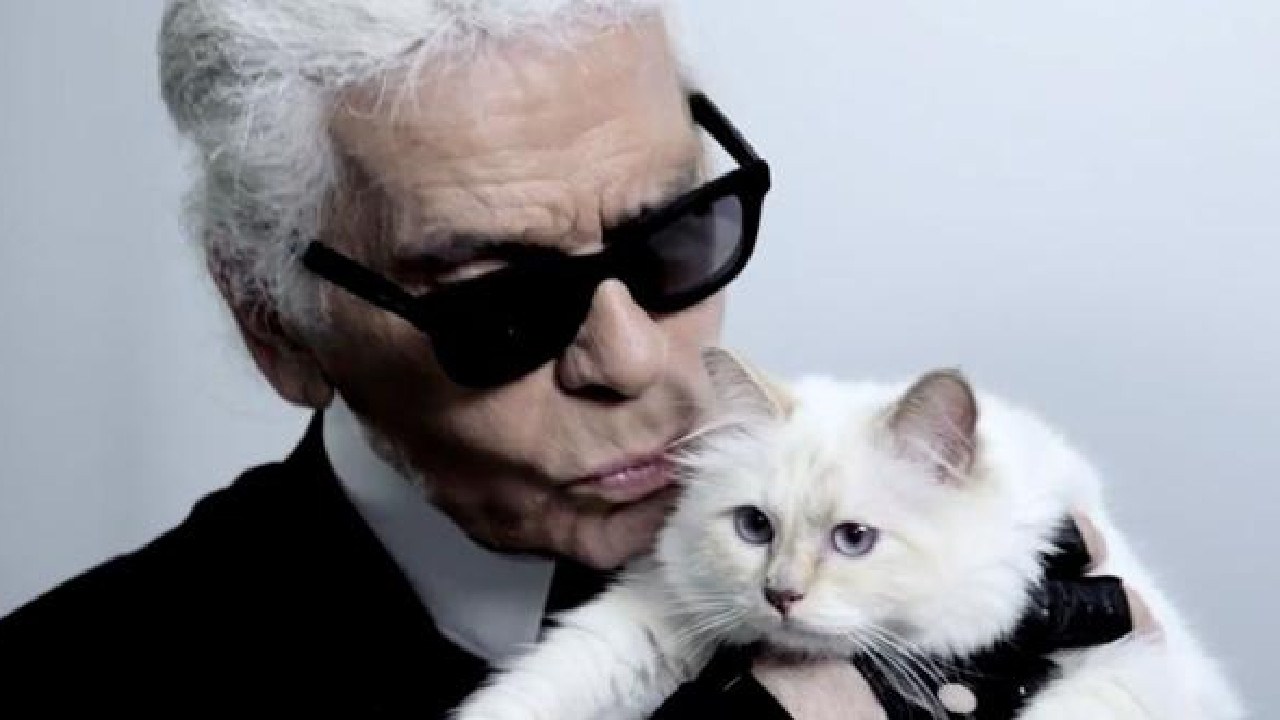 Karl Lagerfeld and his beloved cat, Choupette.