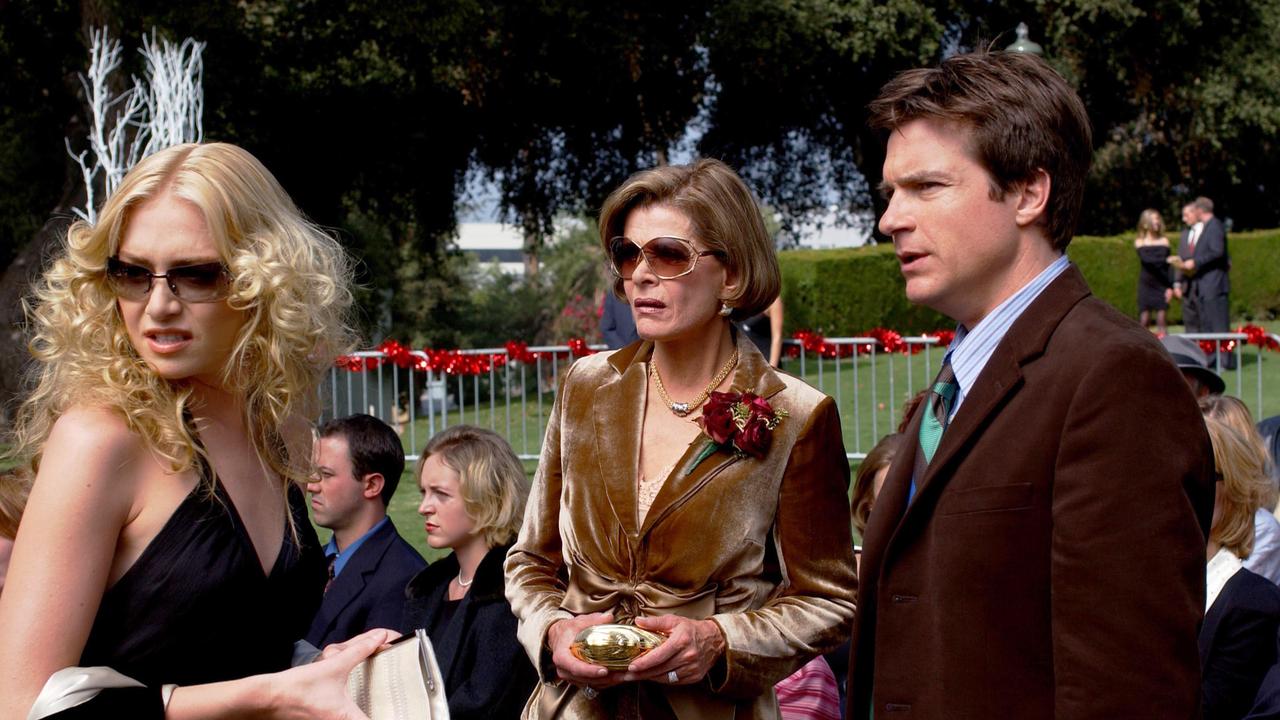 Portia de Rossi, Jessica Walter and Jason Bateman in Arrested Development.