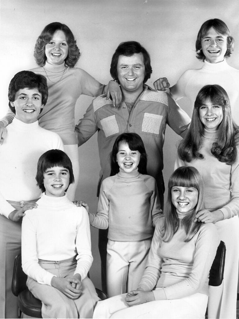 Cast of TV program Young Talent Time in 1977.