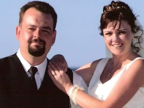 Luke Bennett and Toni Miles on their wedding day in Penguin, Tasmania in 2006.